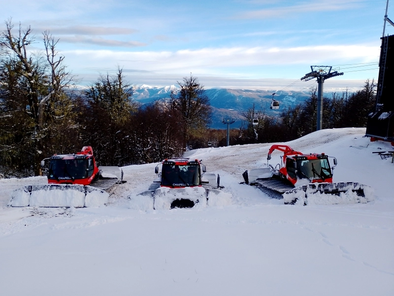 Máquinas nuevas en 1600 en chapelco